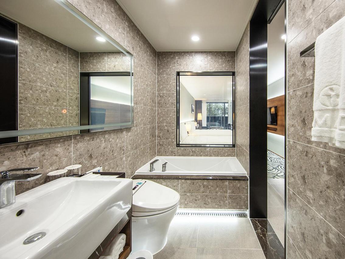 Best Western Plus Gyeongju Bagian luar foto
